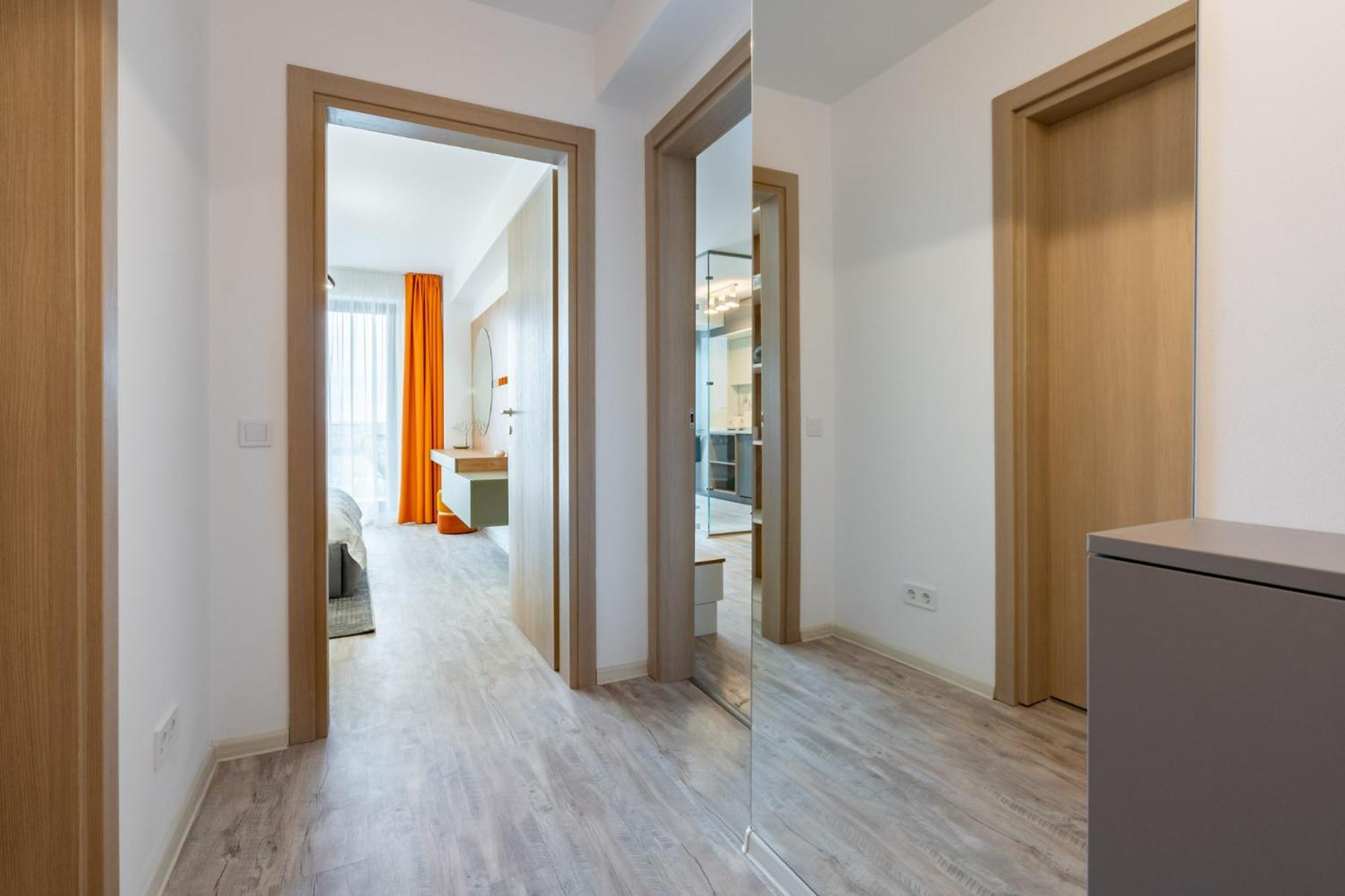 Classy Sassy - Elegant Escape In Timpuri Noi Bukarest Eksteriør billede